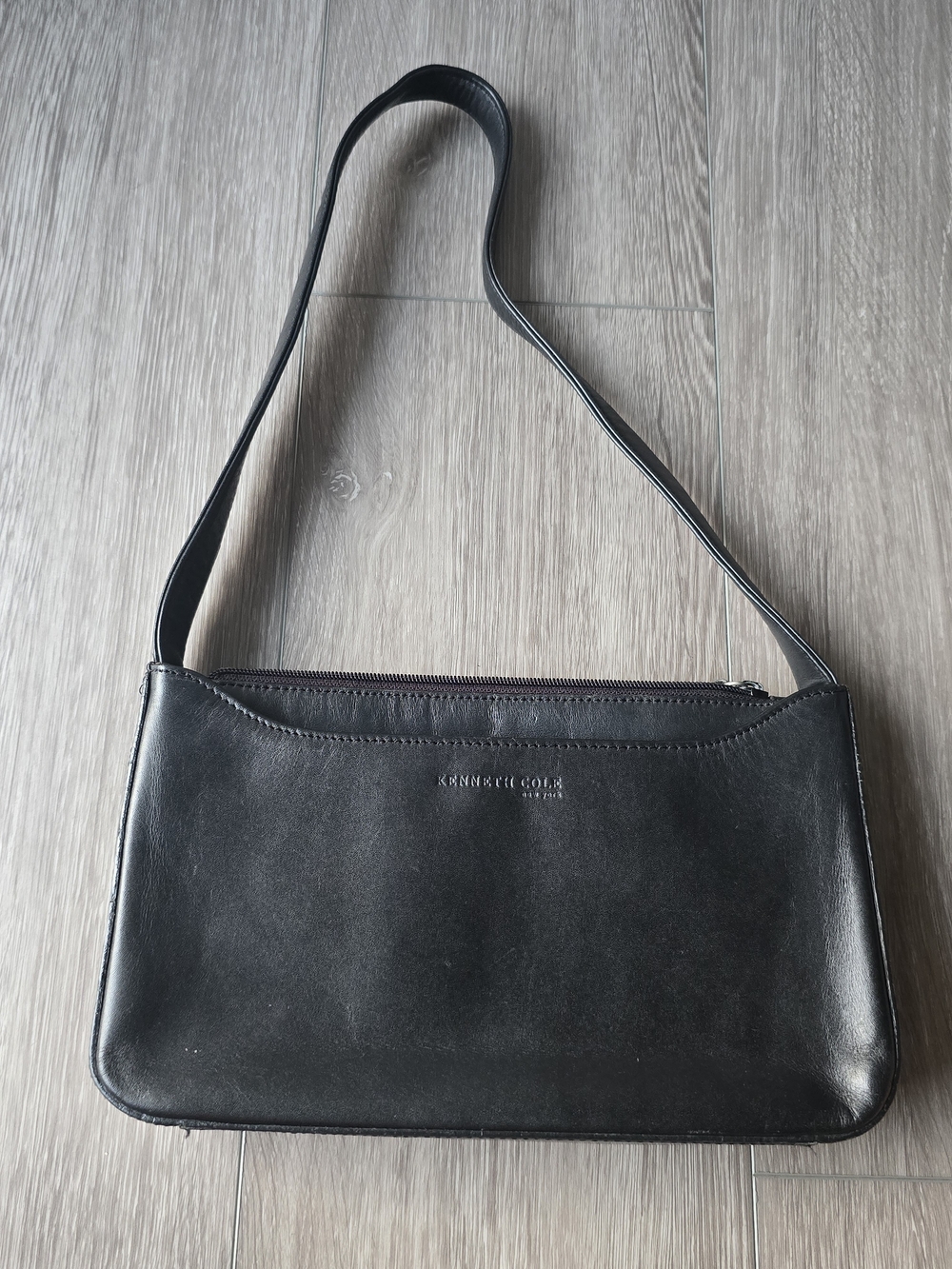Vintage Kenneth Cole New York Black Leather Shoulder Bag Y2K 90s Minimalist Zip